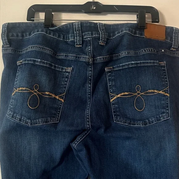 Lucky Brand Dark Blue ginger boot cut jeans 18W - Picture 3 of 3